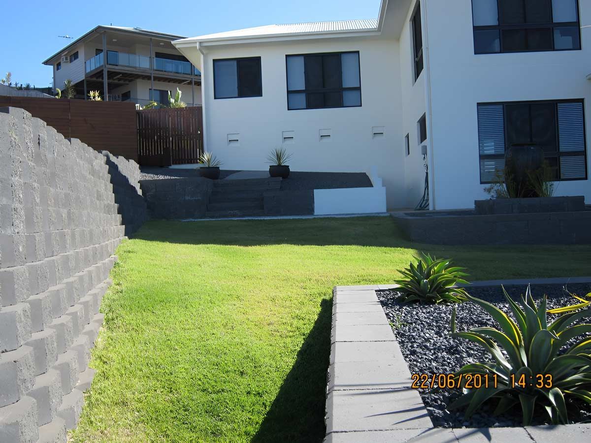 Big White House With Landscaping Lawn — Austen Landscaping & Earthmoving in Mount Isa, QLD
