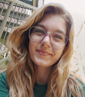 Mel Headshot