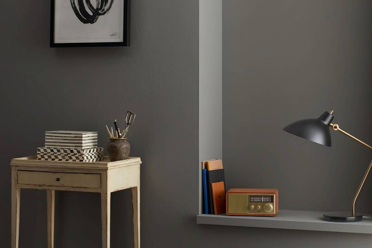 Benjamin Moore Charcoal HC-166 near Asheville and Biltmore, North Carolina (NC)