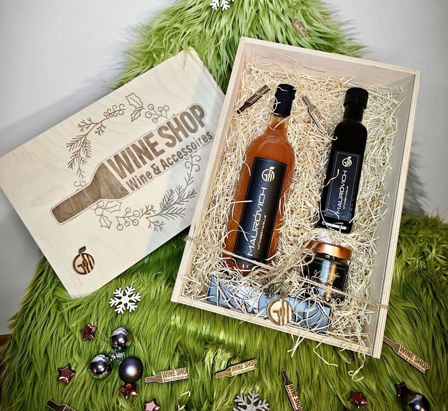 WineShop Parndorf individuelle Holzkiste als Geschenkverpackung