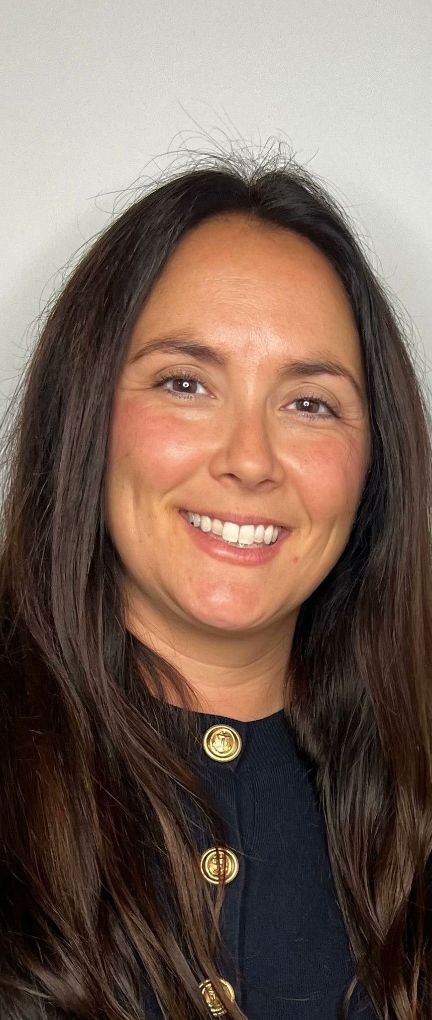 Lynn Kay is a Northport resident, parent, and community volunteer who is proud to serve as an advisor to Sand City Soccer. Her connection to the organization begins on the sidelines, cheering on her son and watching the confidence, teamwork, and joy the game brings to young players. That experience, combined with her deep love for her community, is what motivates her involvement.
Lynn believes strongly that all children—regardless of income, background, or level of experience—should have access to a positive, high-quality sports program. She has long been involved in local schools and community organizations, serving in leadership and volunteer roles that focus on inclusion, equity, and building strong, supportive spaces for families. As an advisor to Sand City Soccer, Lynn is excited to support a mission that puts kids first and helps make soccer a place where every player feels welcome and valued.