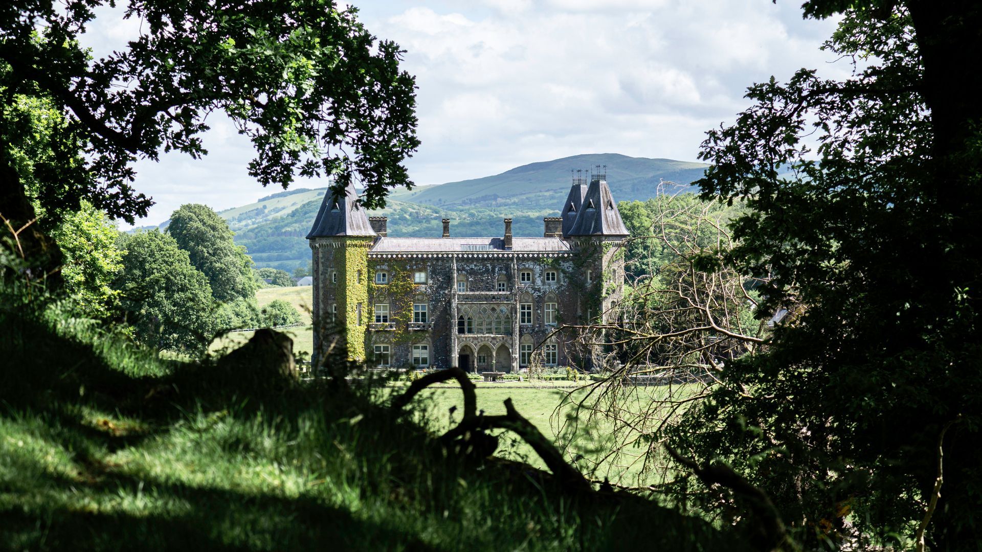 Newton House - Llandeilo