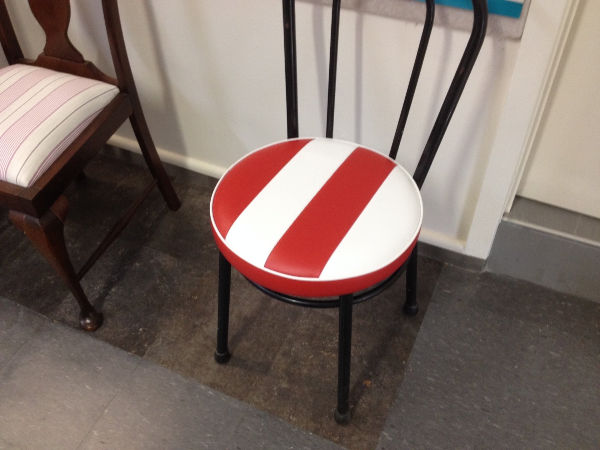 Chair Upholster in Albury Wodonga Universal Upholstery