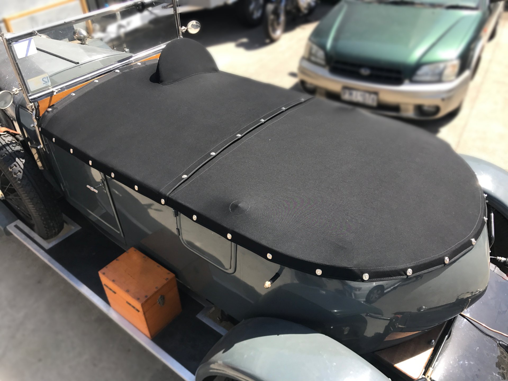 Tonneau Covers, Vinyl Roofs, Soft Tops Repair for Cars Albury