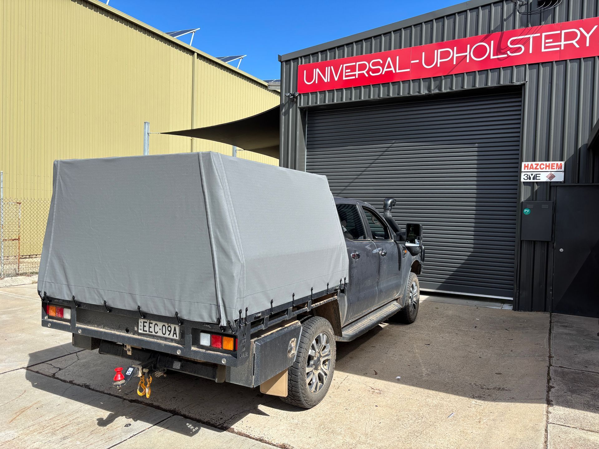 4x4 twin cab charcoal canvas canopy with vents