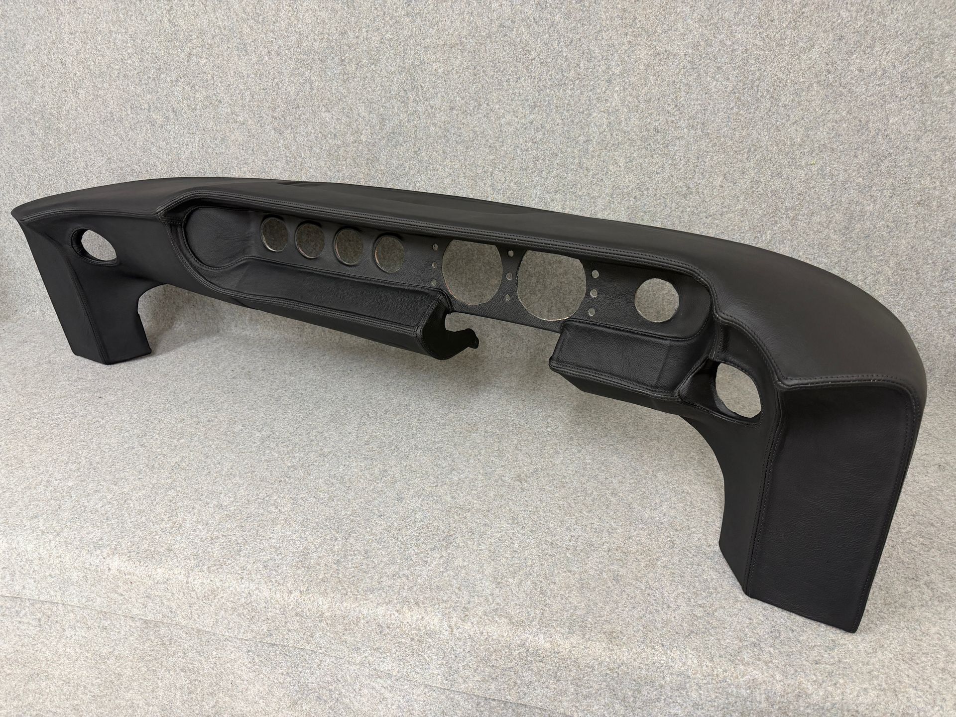 Ford GT40 dash recovered in black leather