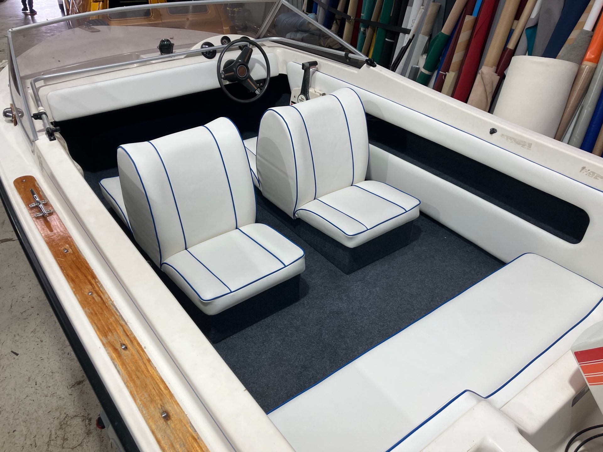 1980 Hinton full interior with bimini