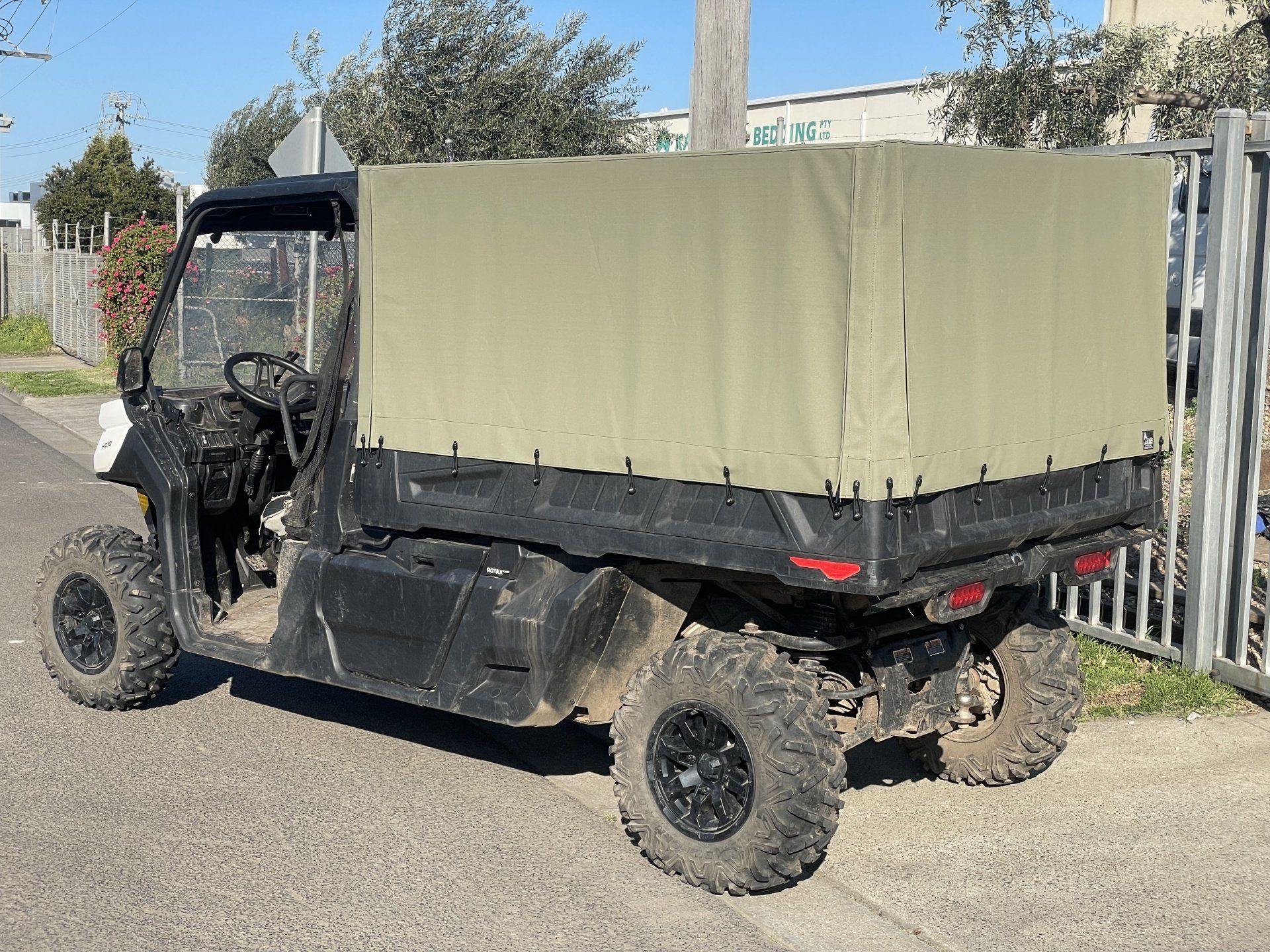 Am Defender Pro custom canvas back with frame