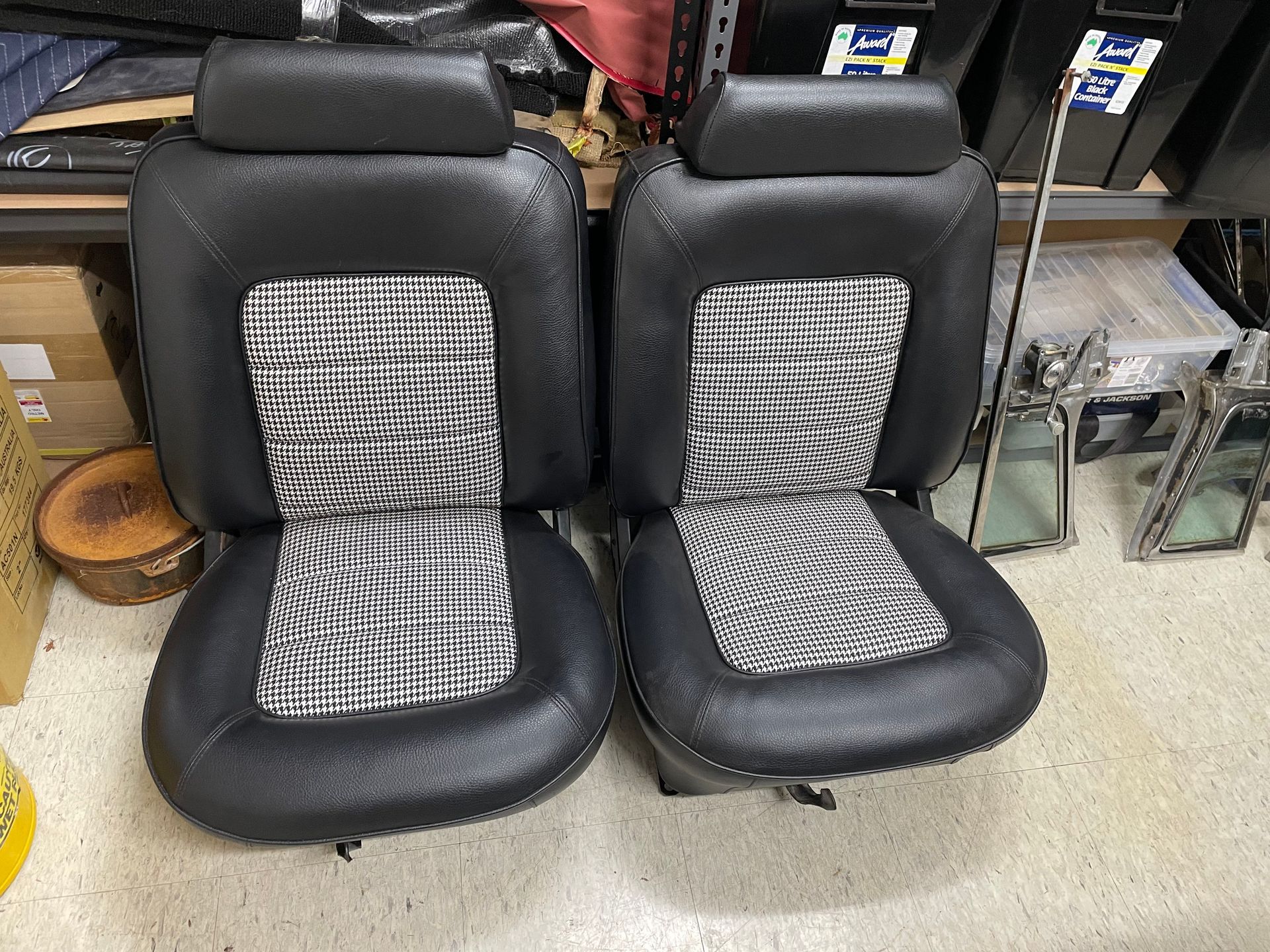 HQ original front seat trim