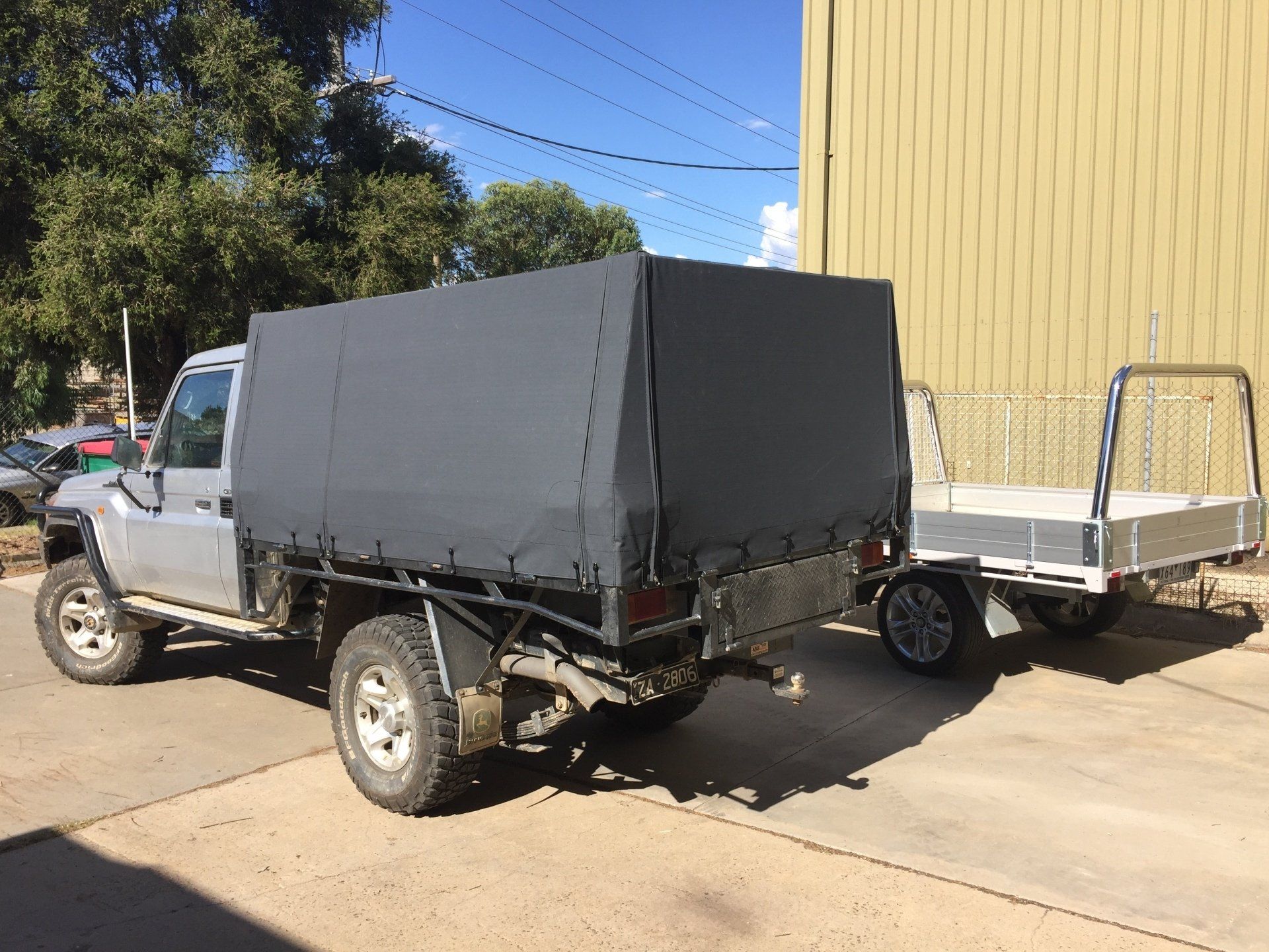 Landcruiser charcoal canvas canopy