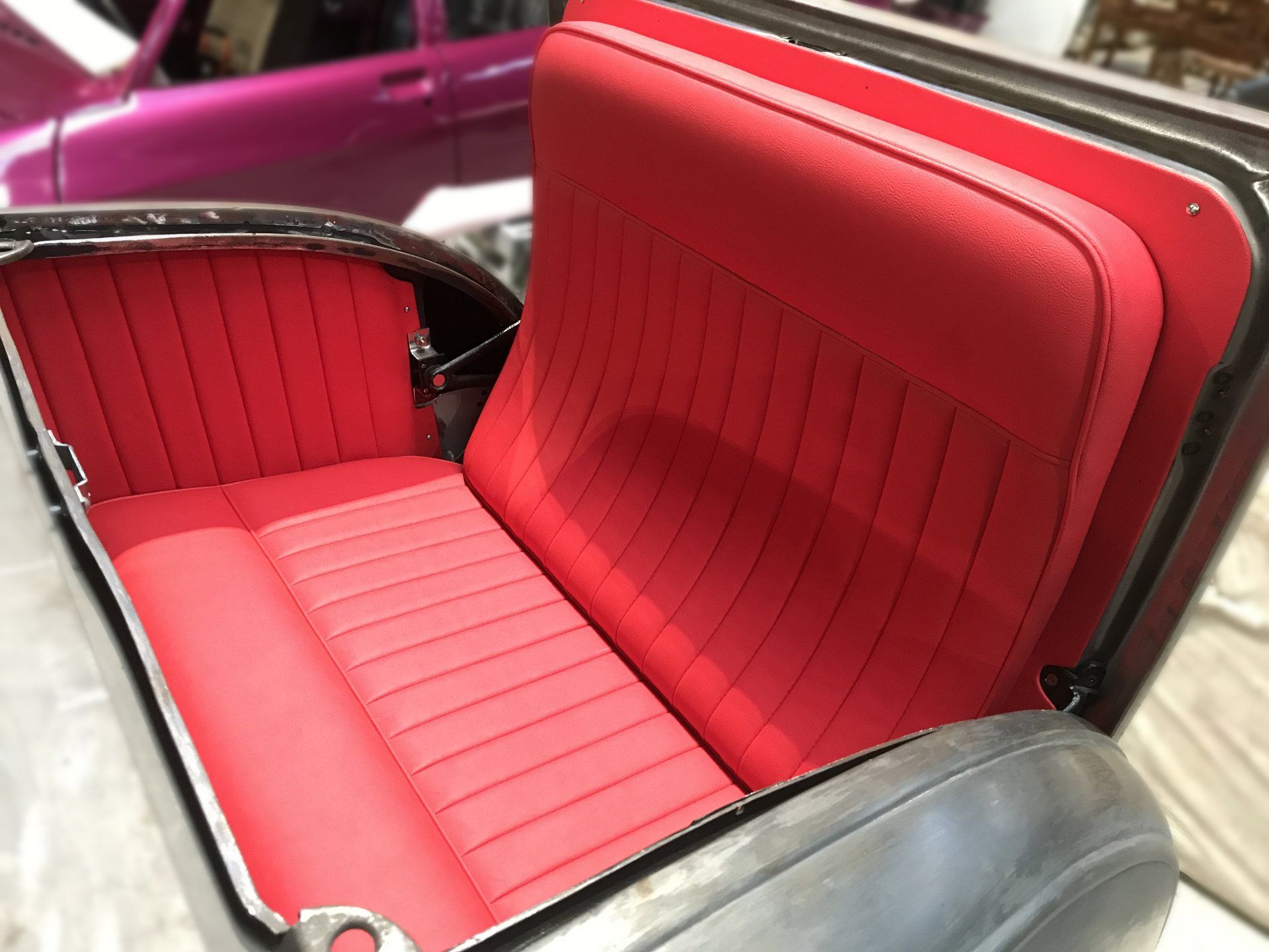 Model T Ford Hotrod red leather folding boot seat