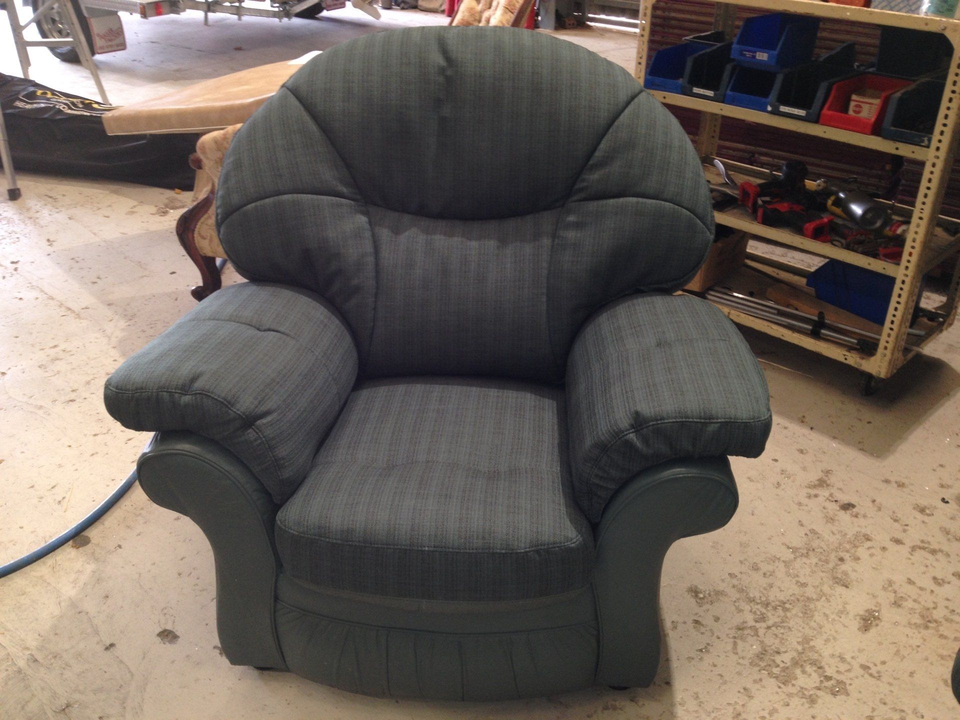 Single lounge chair