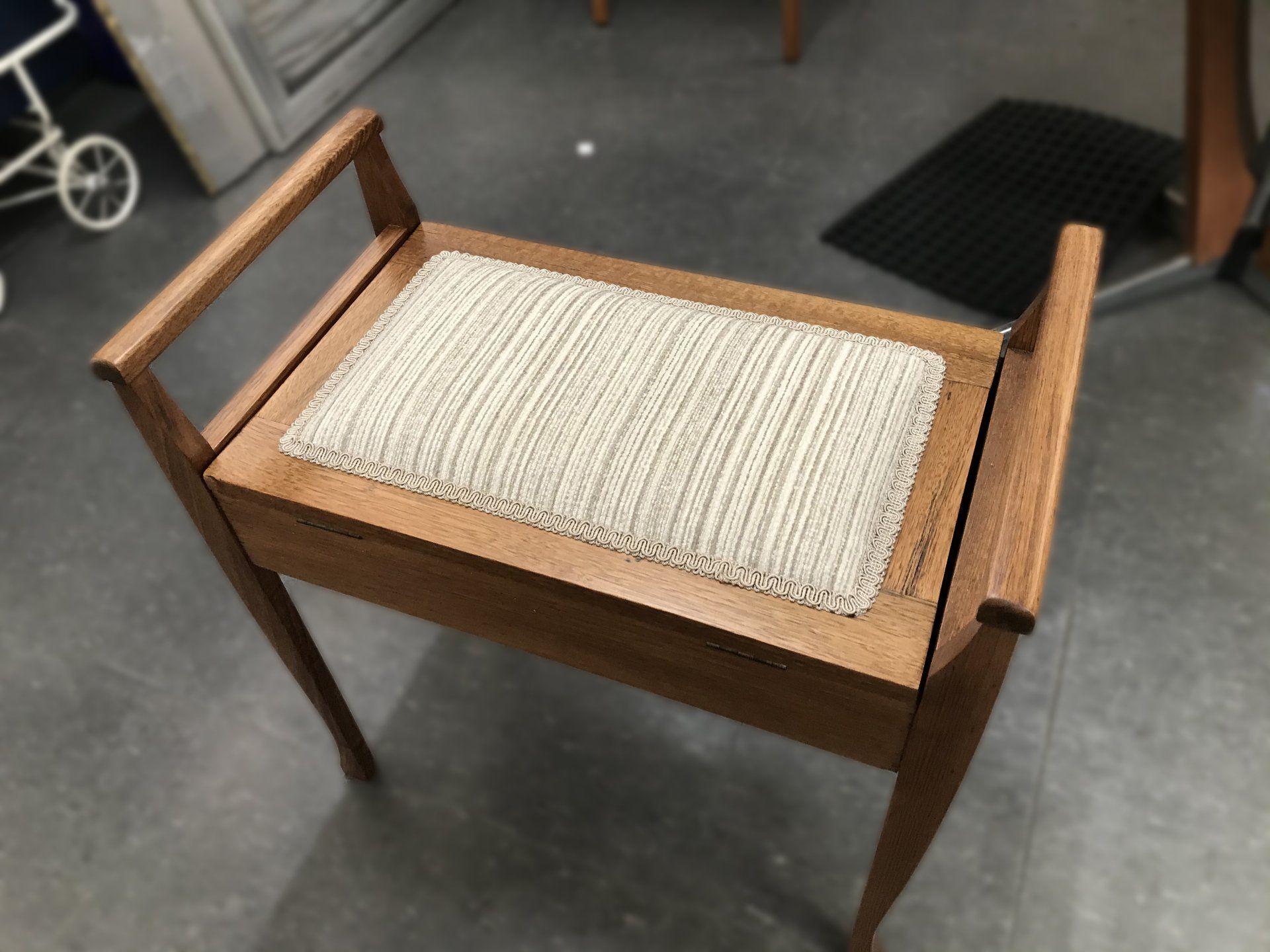 Timber piano seat