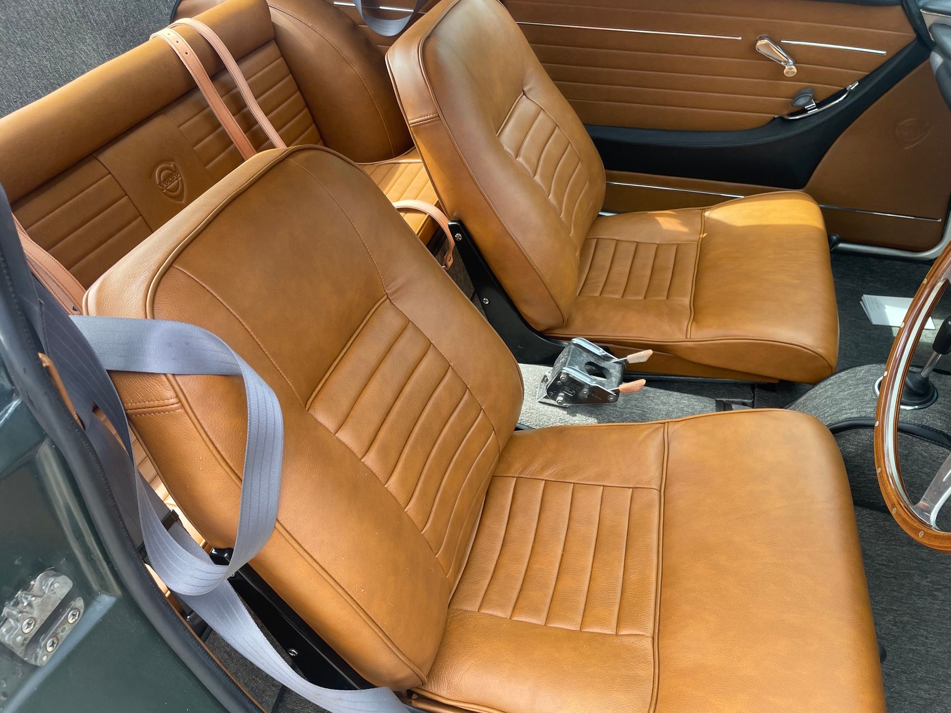 Volvo P1800 S 1969 leather interior replacement