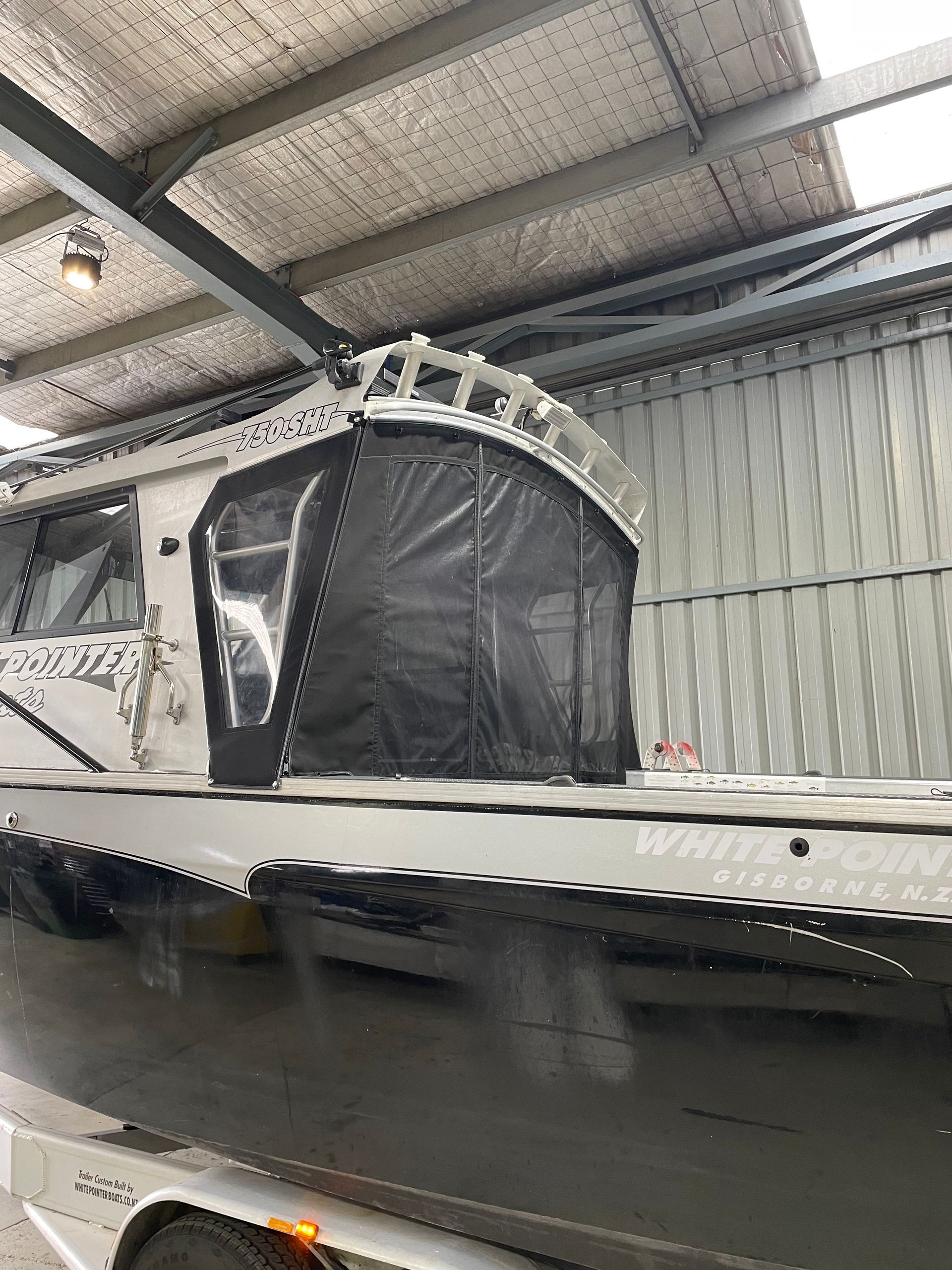 White Pointer 750SHT mosquito screen rear opening