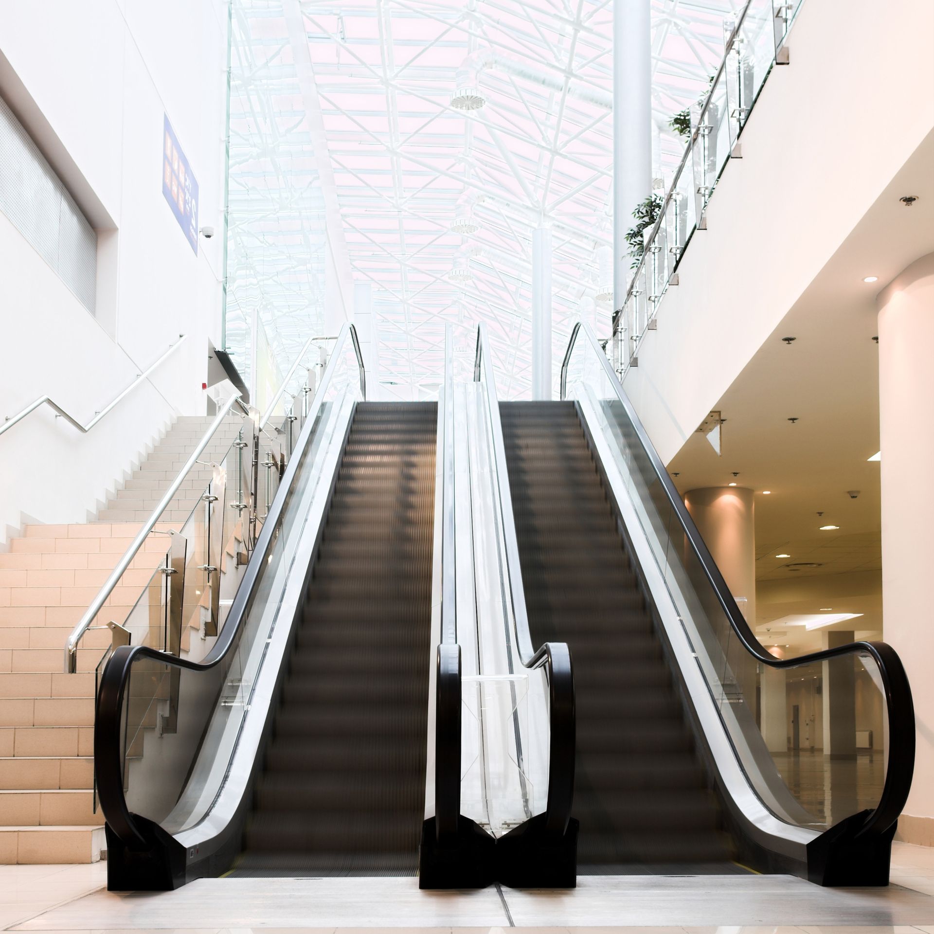 Escalator Installation in Queens, NY | Aven Elevator and Escalator Escalator Installation in Queens, NY | Aven Elevator and Escalator