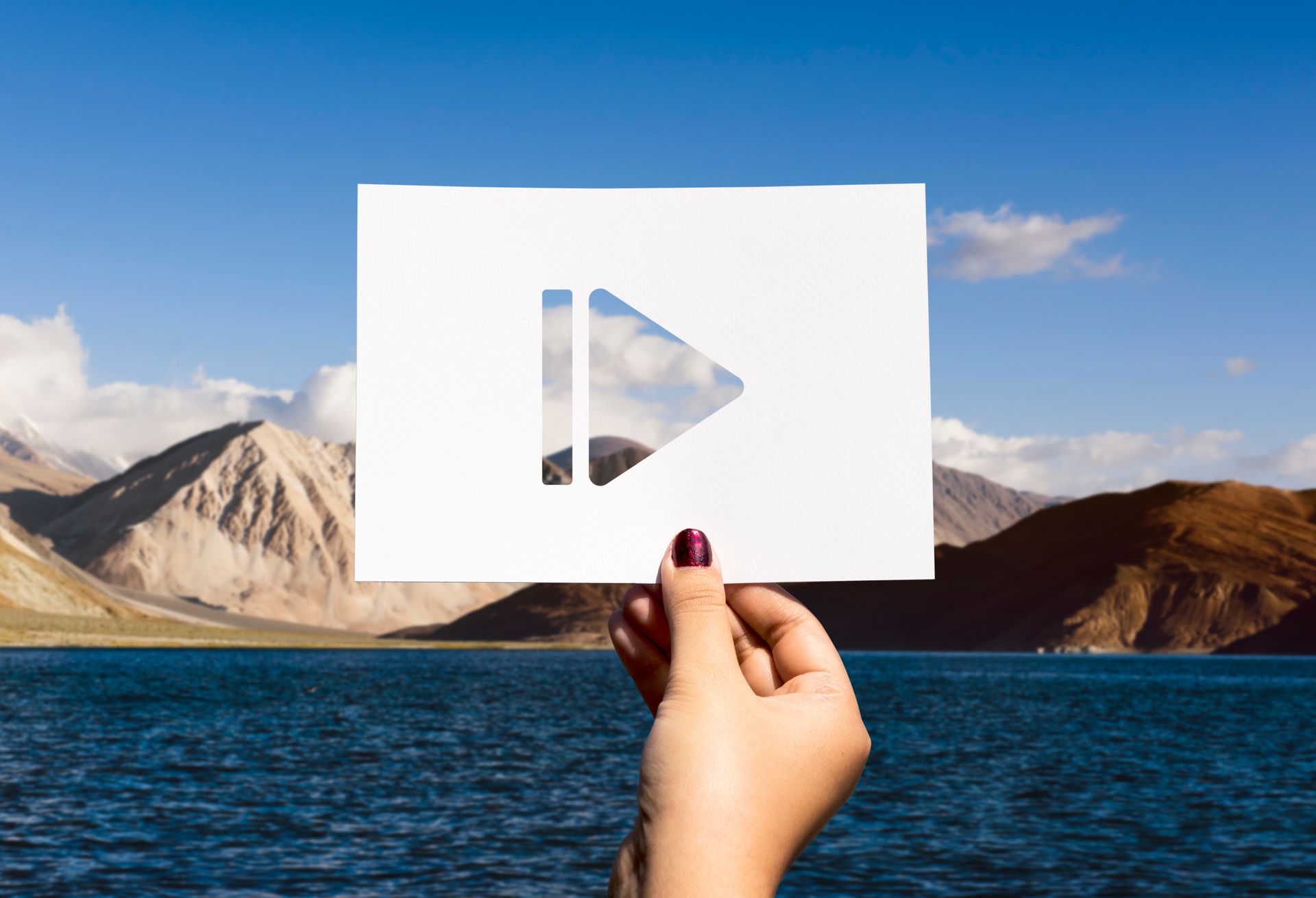 cómo redactar un hook para videos que detengan el scroll