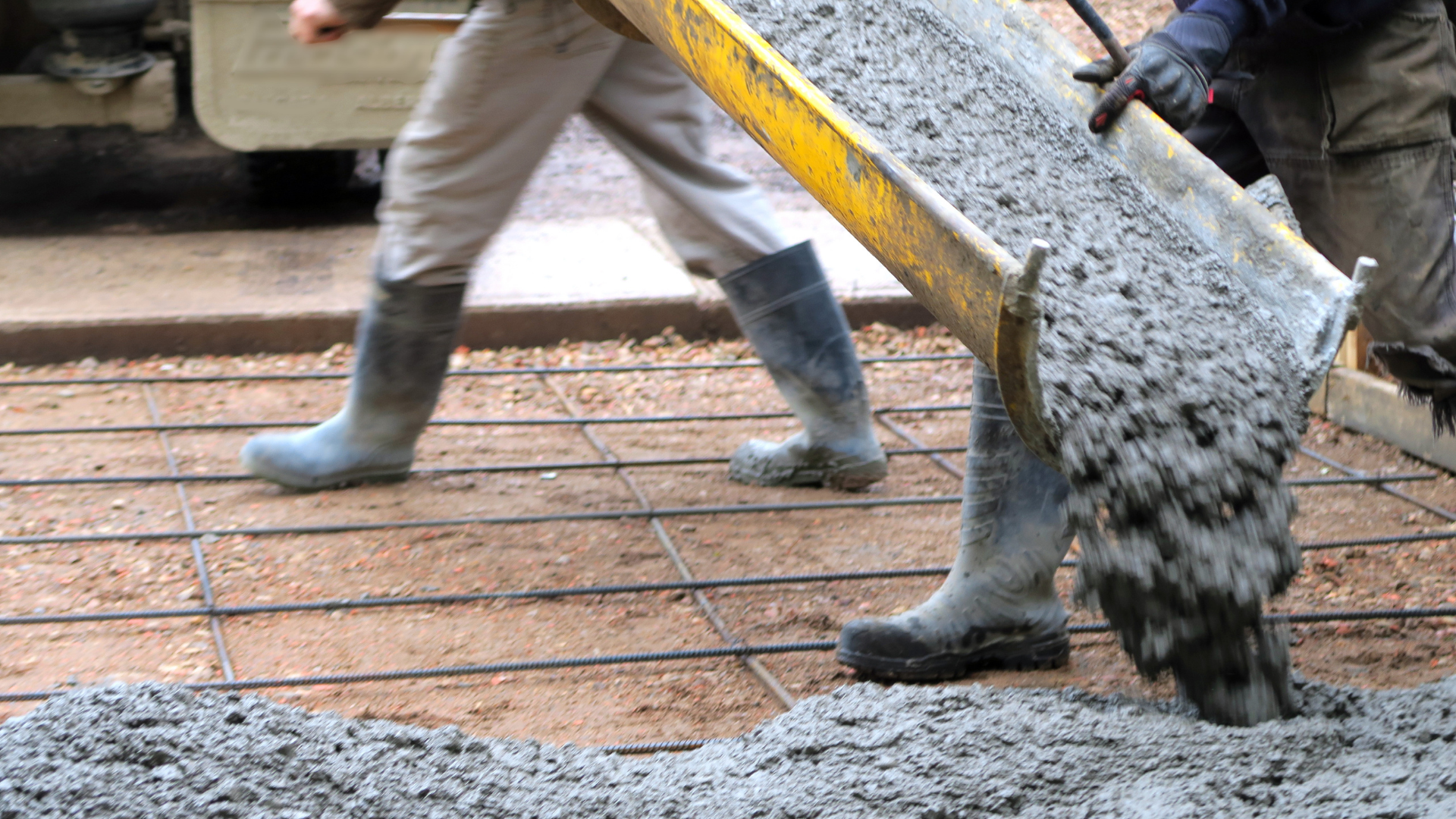 Basement moisture damage repair with wall sealing and reinforcement work