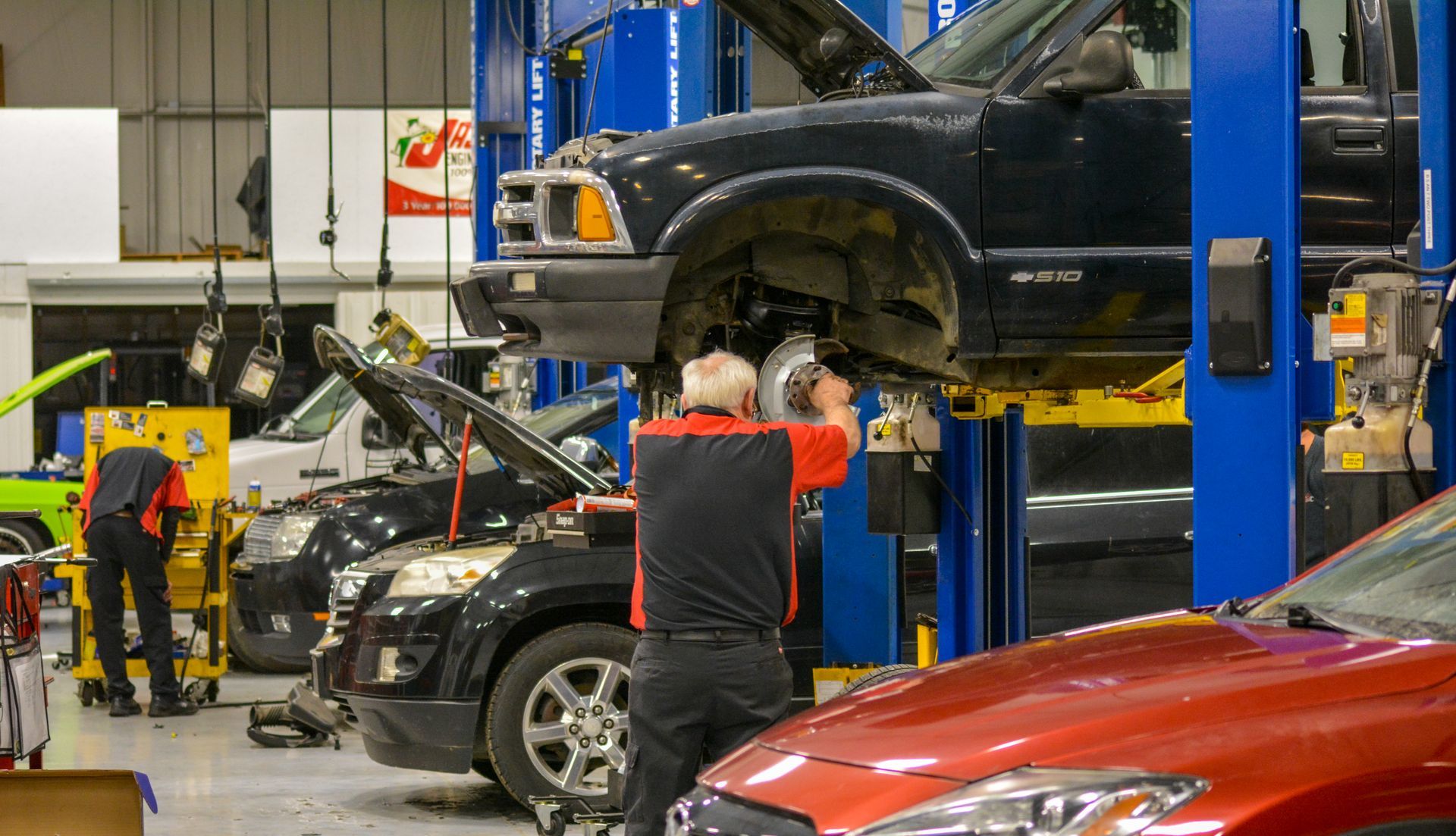 Gallery Larry's Automotive Repair Newburgh, IN