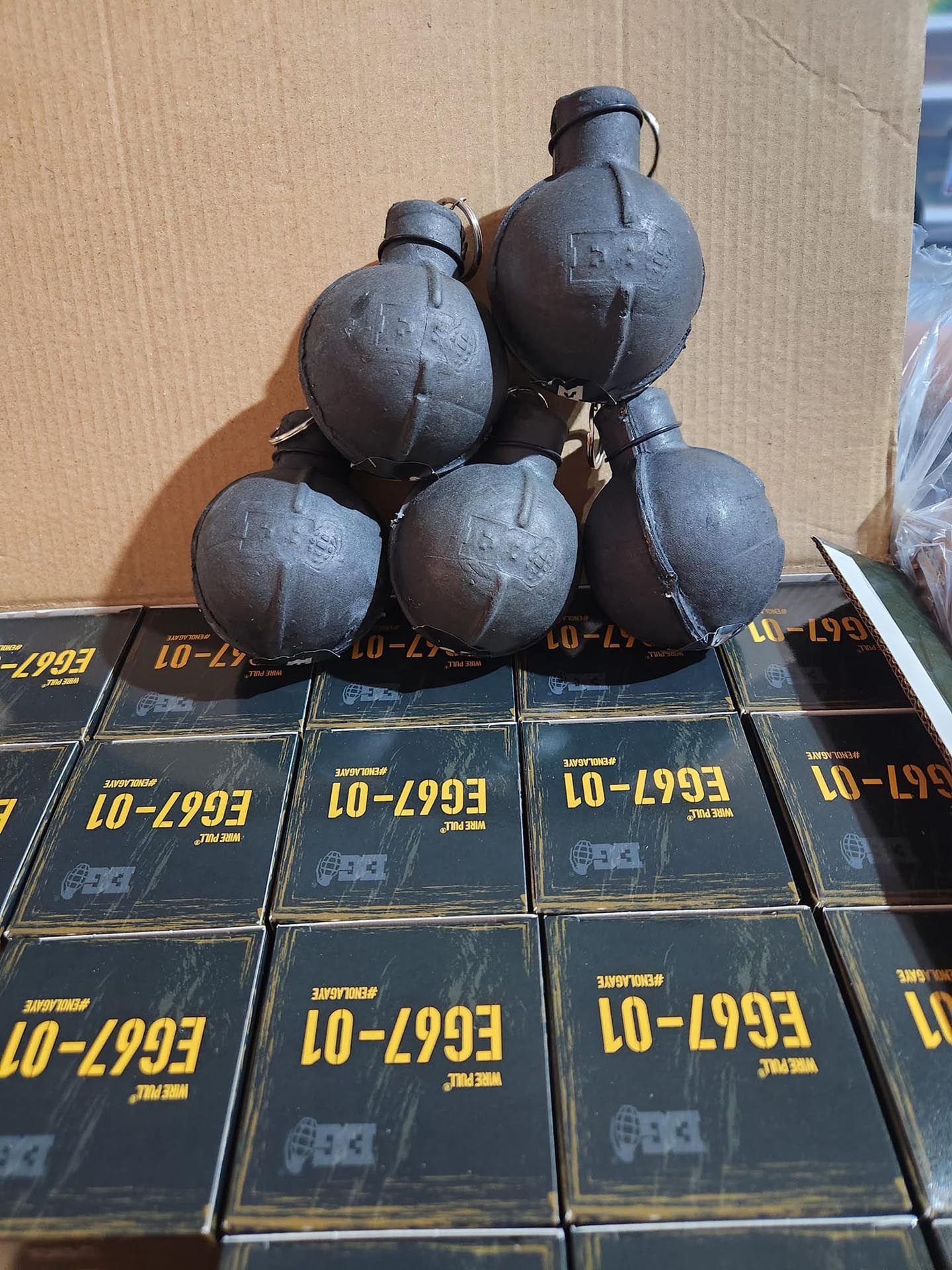 Smoke grenade