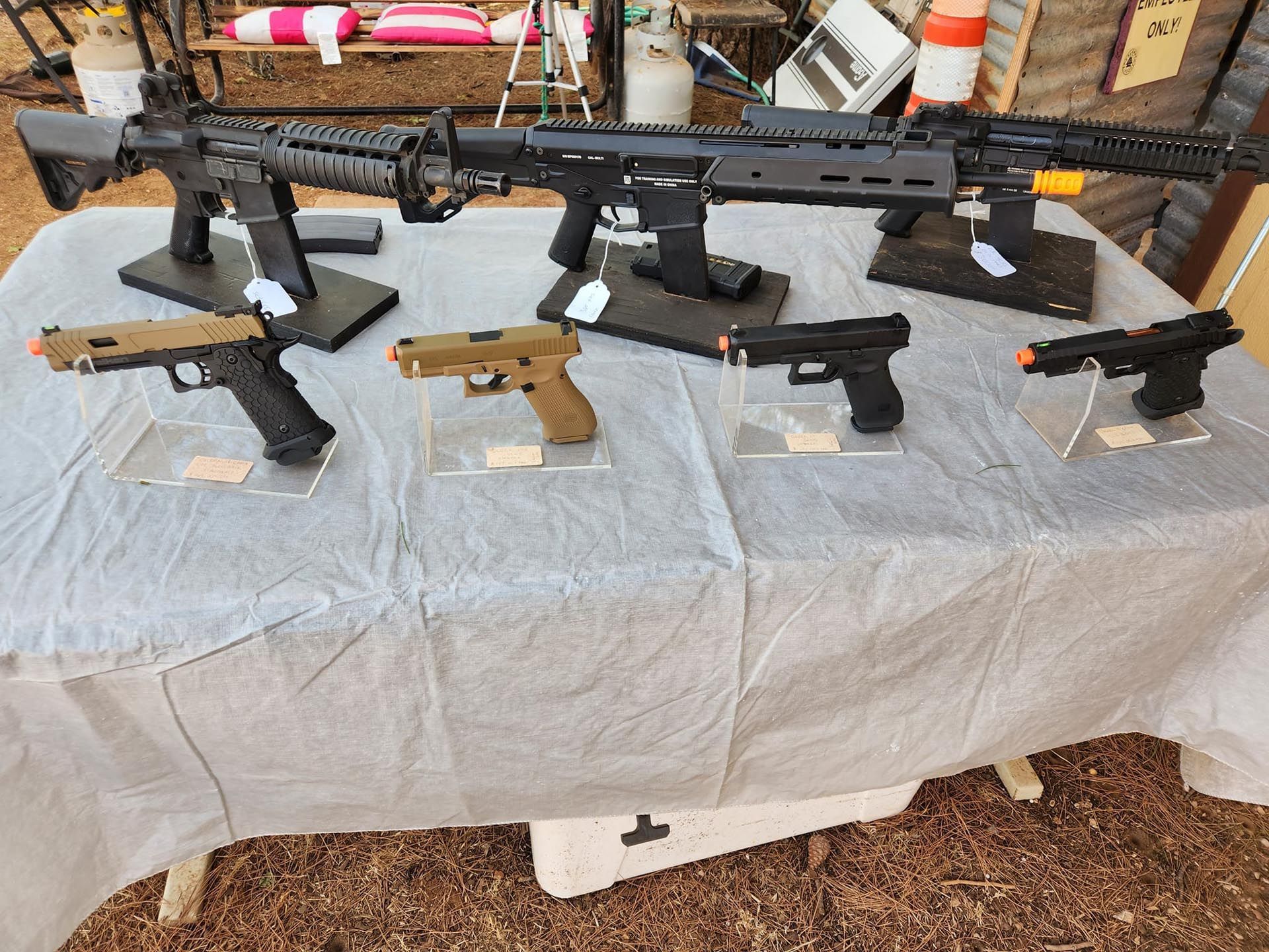 Airsoft guns