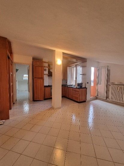 salone bilocale in affitto Chieri