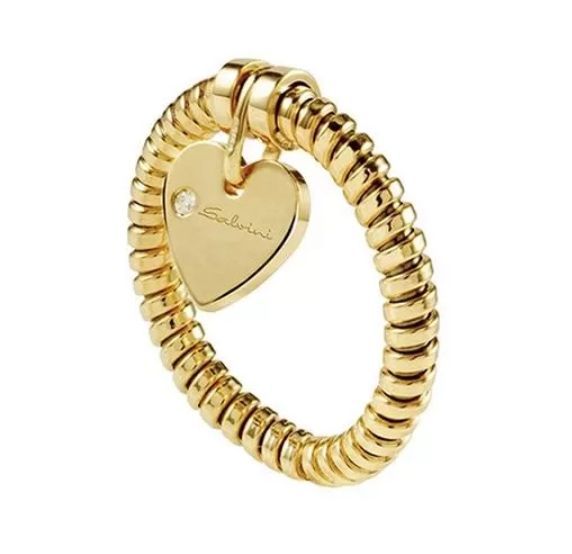 Anello in oro con ciondolo a forma di cuore e piccolo diamante.