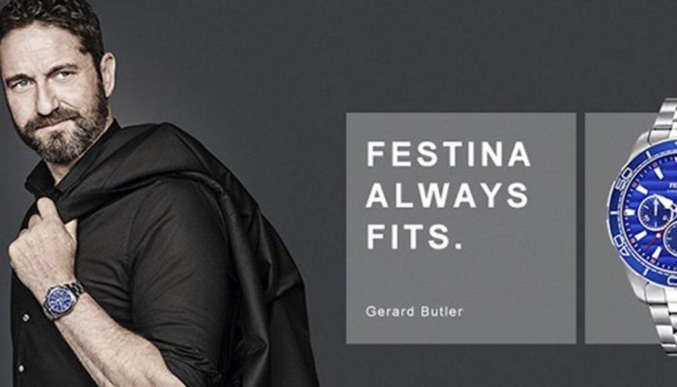 Gerard Butler indossa un orologio Festina; pubblicità con il testo 