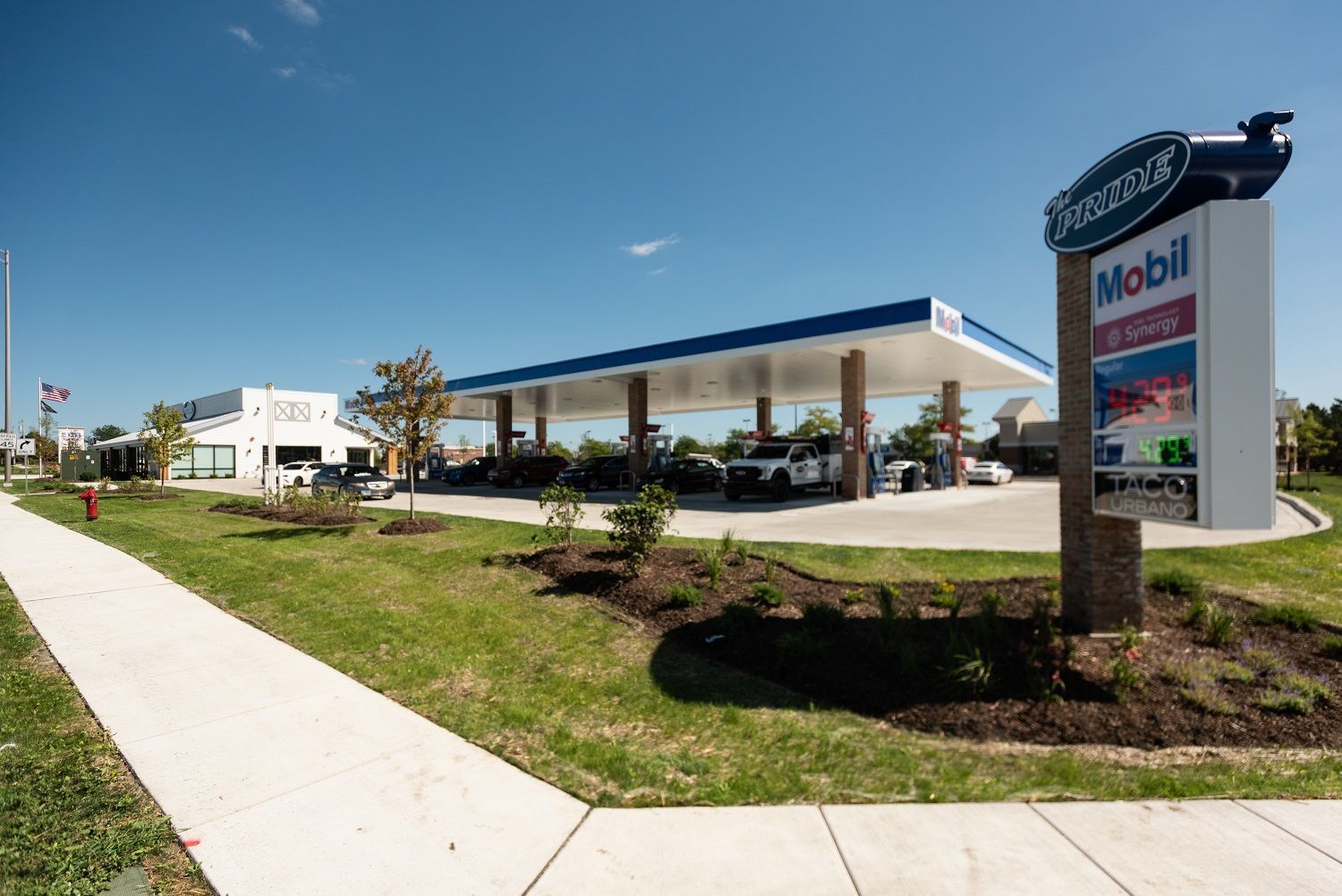 A gas station with a sign that says mobil on it