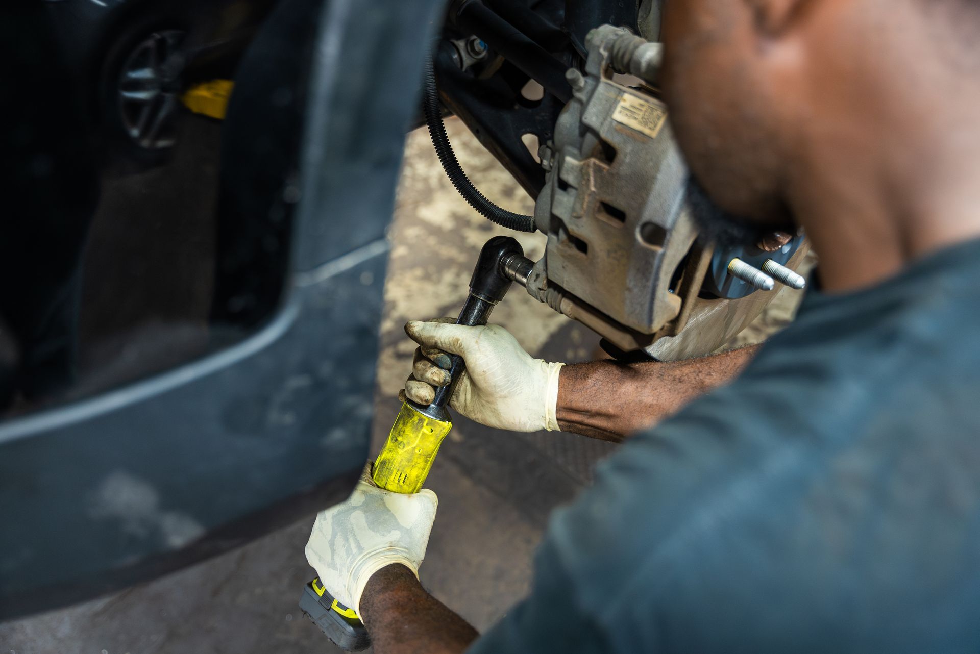 Employee Working - Brakes | Legend Motors