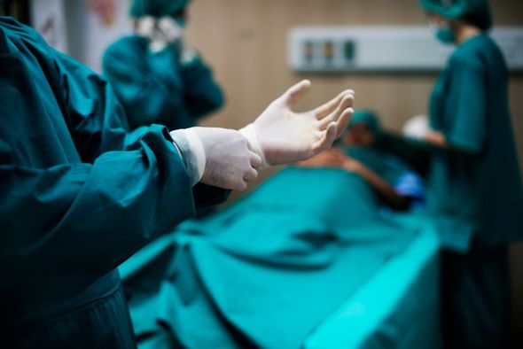 Logo di Pronto Trauma con un corridore verde, una borsa di pronto soccorso bianca e testo verde su sfondo bianco