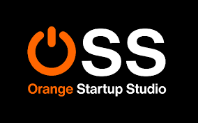 Logo d'Orange Startup Studio : icône de bouton d'alimentation orange à côté de « SS » blanc sur fond noir.