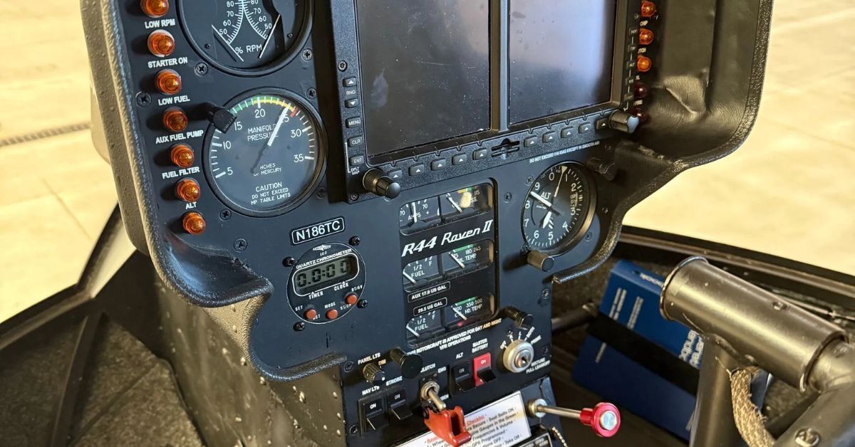 Comparing Fixed-Wing vs. Helicopter Flight Training
