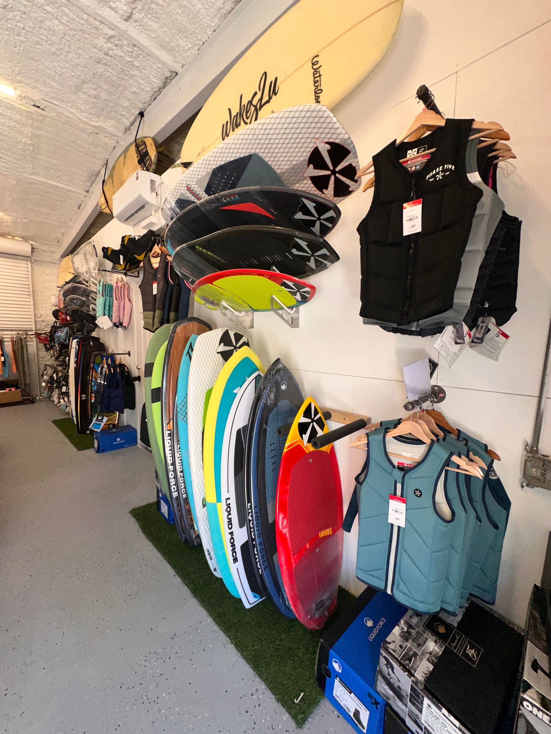 Wakeboards and wakesurf boards at the Wakes2U board shop