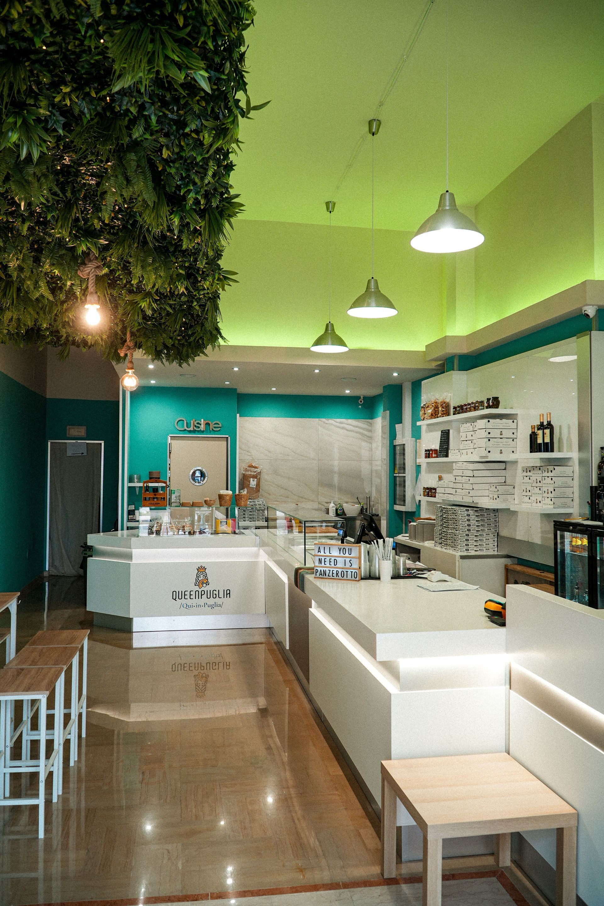 interno del locale queenpuglia