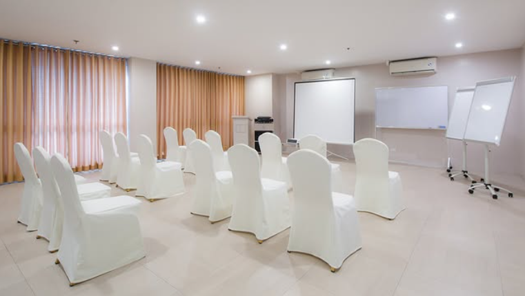 Cocktail setup at Makati function room venue