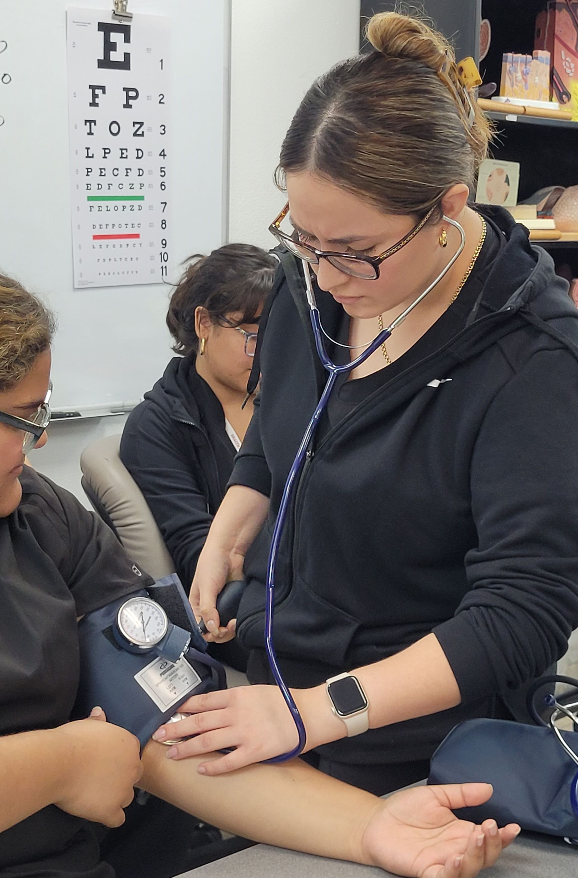 Medical Assistant In Training Medical Assistant Training | Laredo, TX | Health Career Institute of Laredo