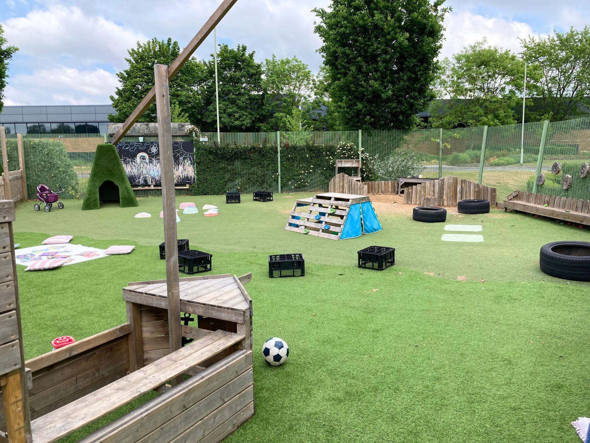Toddler garden at Winnersh nursery 