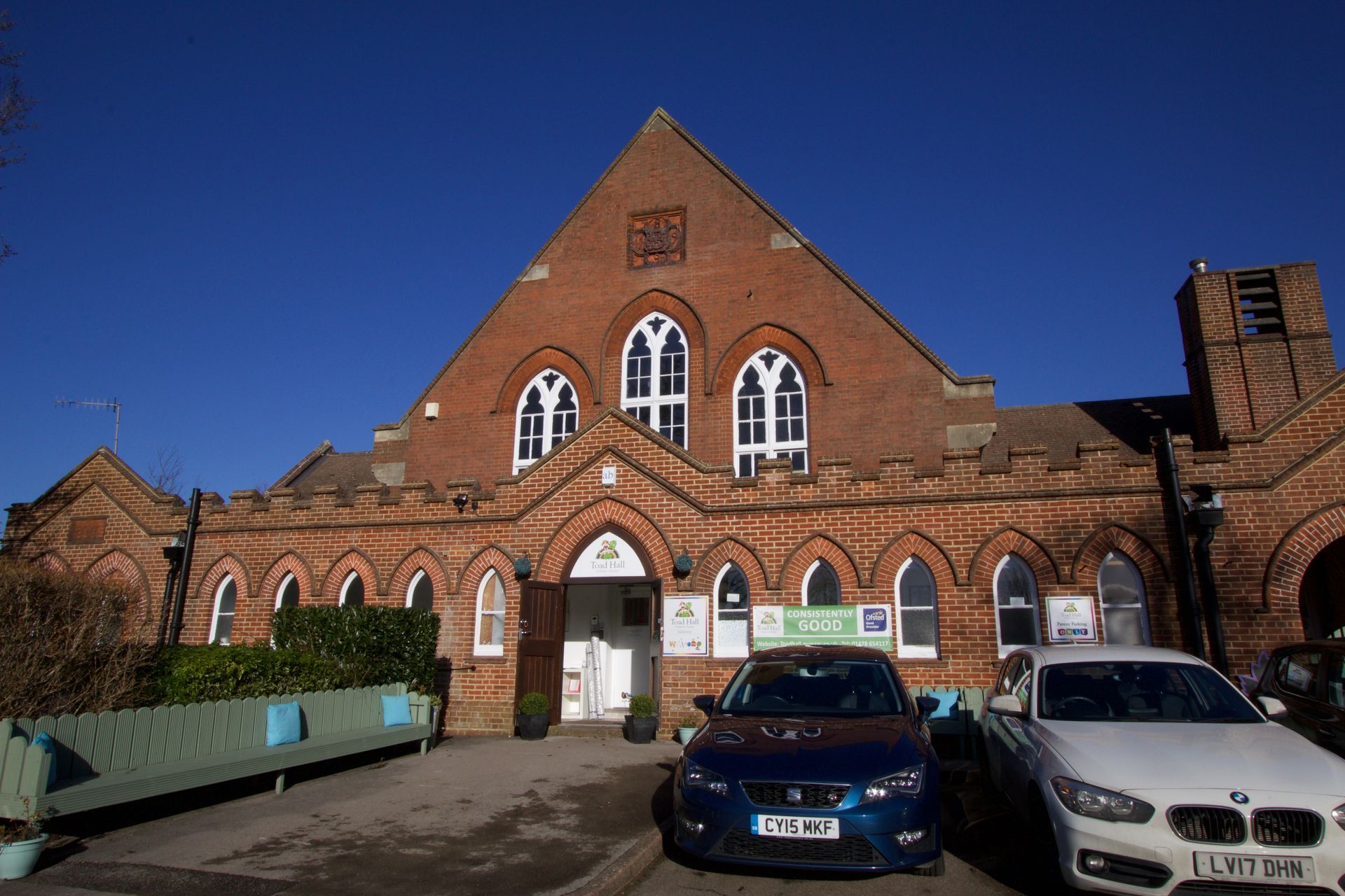 Haslemere nursery exterior with parent parking.