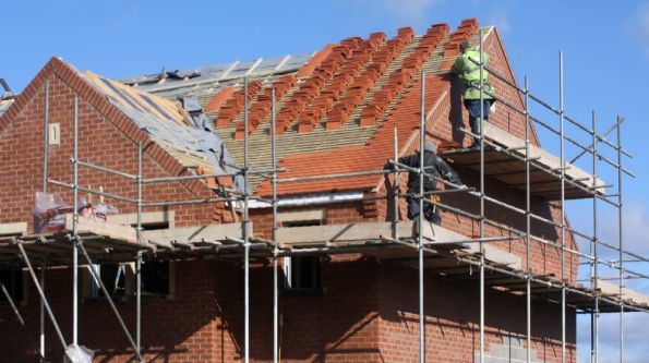D&R Roofing team undertaking new roof construction in Wimbledon.