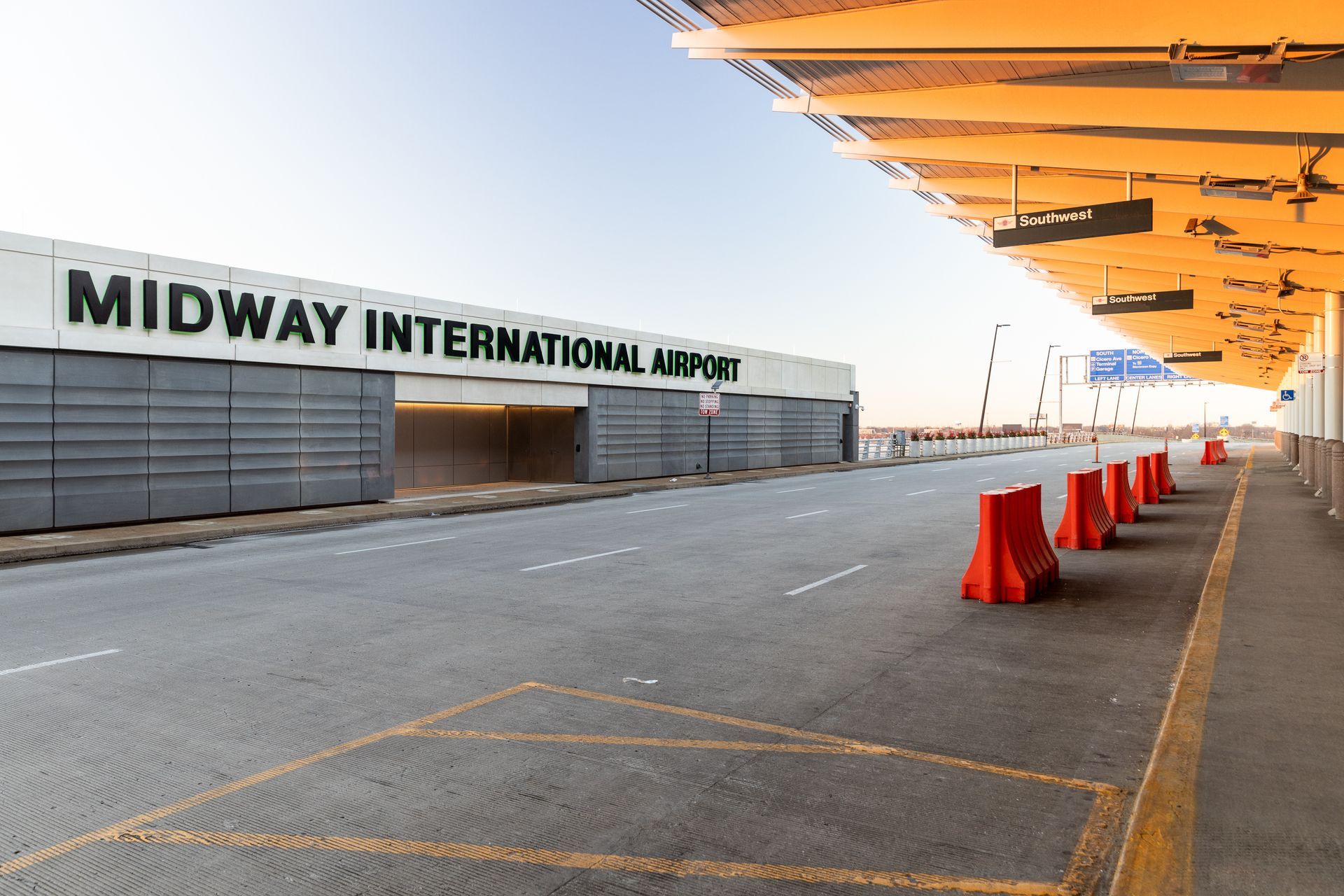 M.R. Black Car service provides transportation for Midway Airport