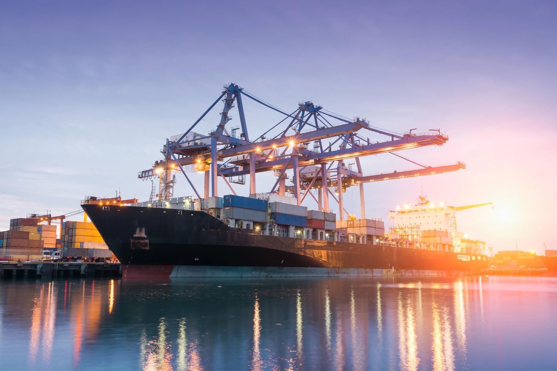 Maritime worker discussing an injury claim