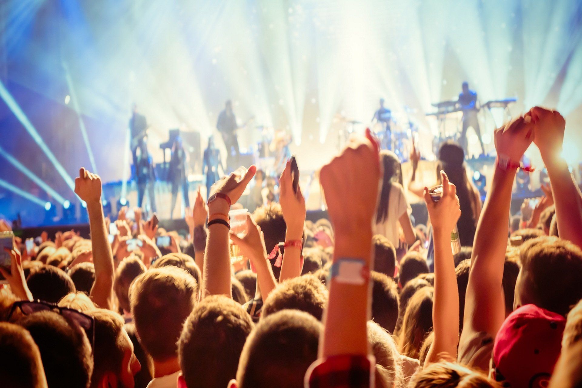 I'm not a rock star so can I sue - rite law
