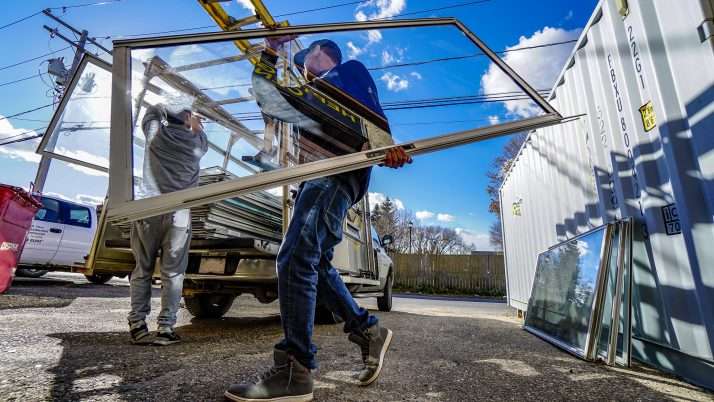 workers compensation claim in florida glass workers outdoors working