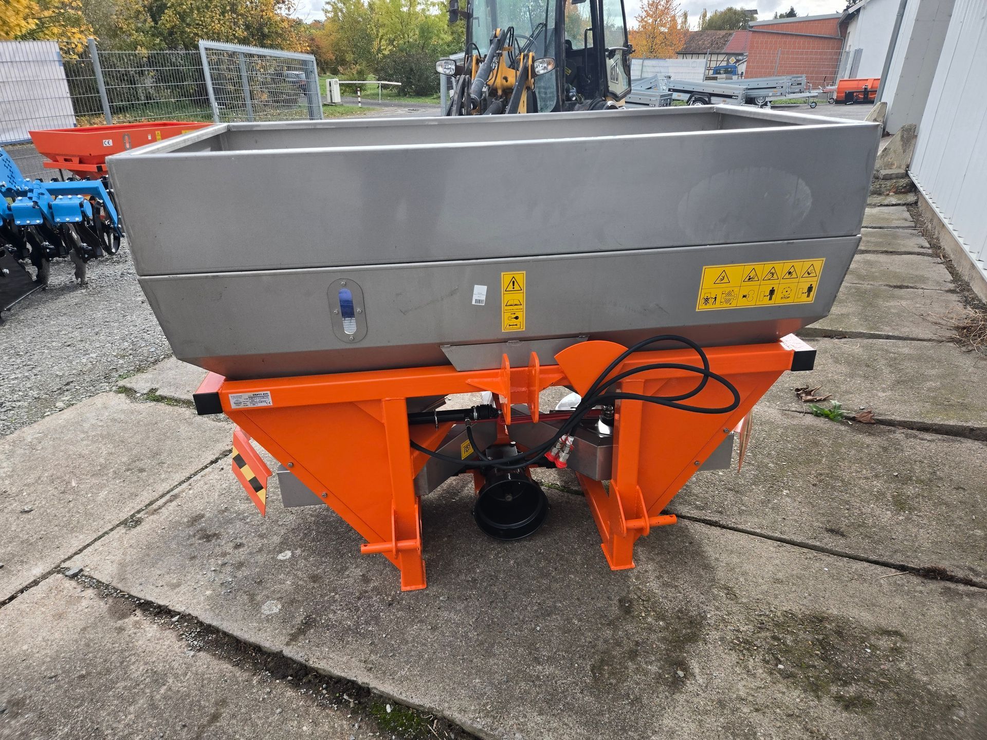 Salzstreuer Edelstahl 600 Liter Split Sand Winterdienst