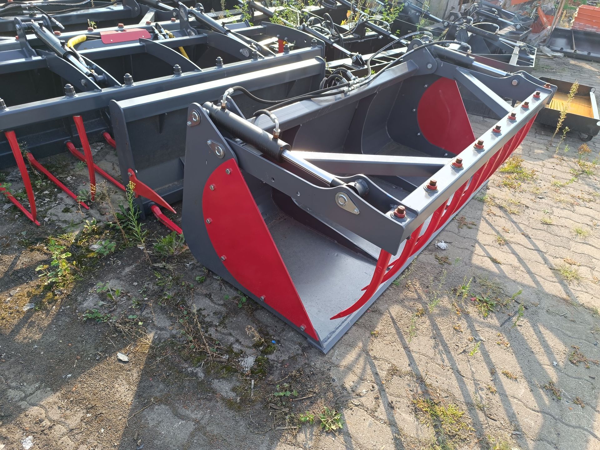 Łyżka chwytakowa 2,4 m – 2 cylindry – Weidemann