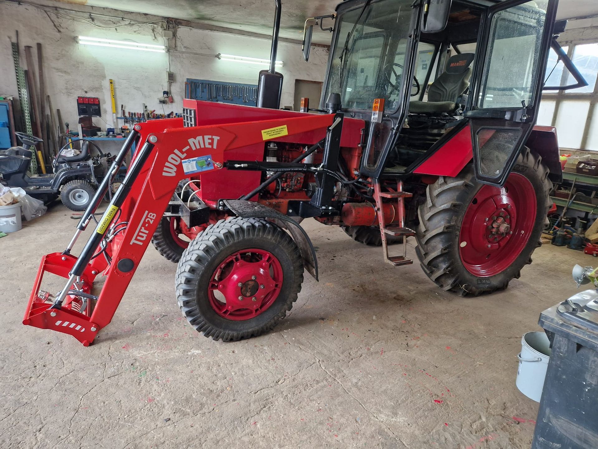 Frontlader 800 kg – Belarus / MTS