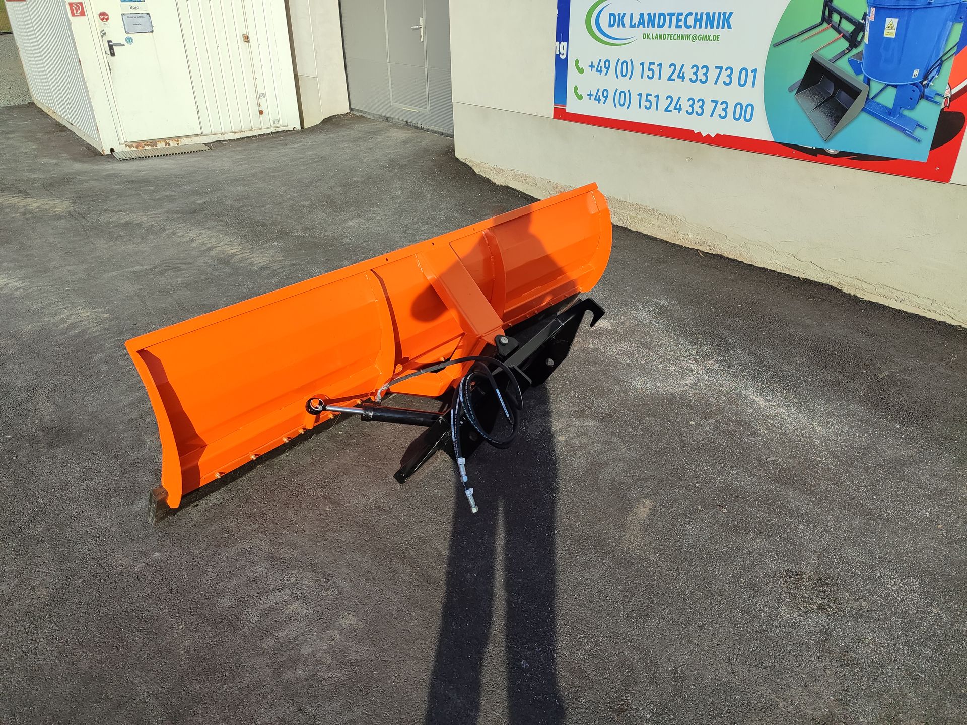 Schneeschild 180cm hydraulisch verstellbar Schneepflug Weidemann aufnahme