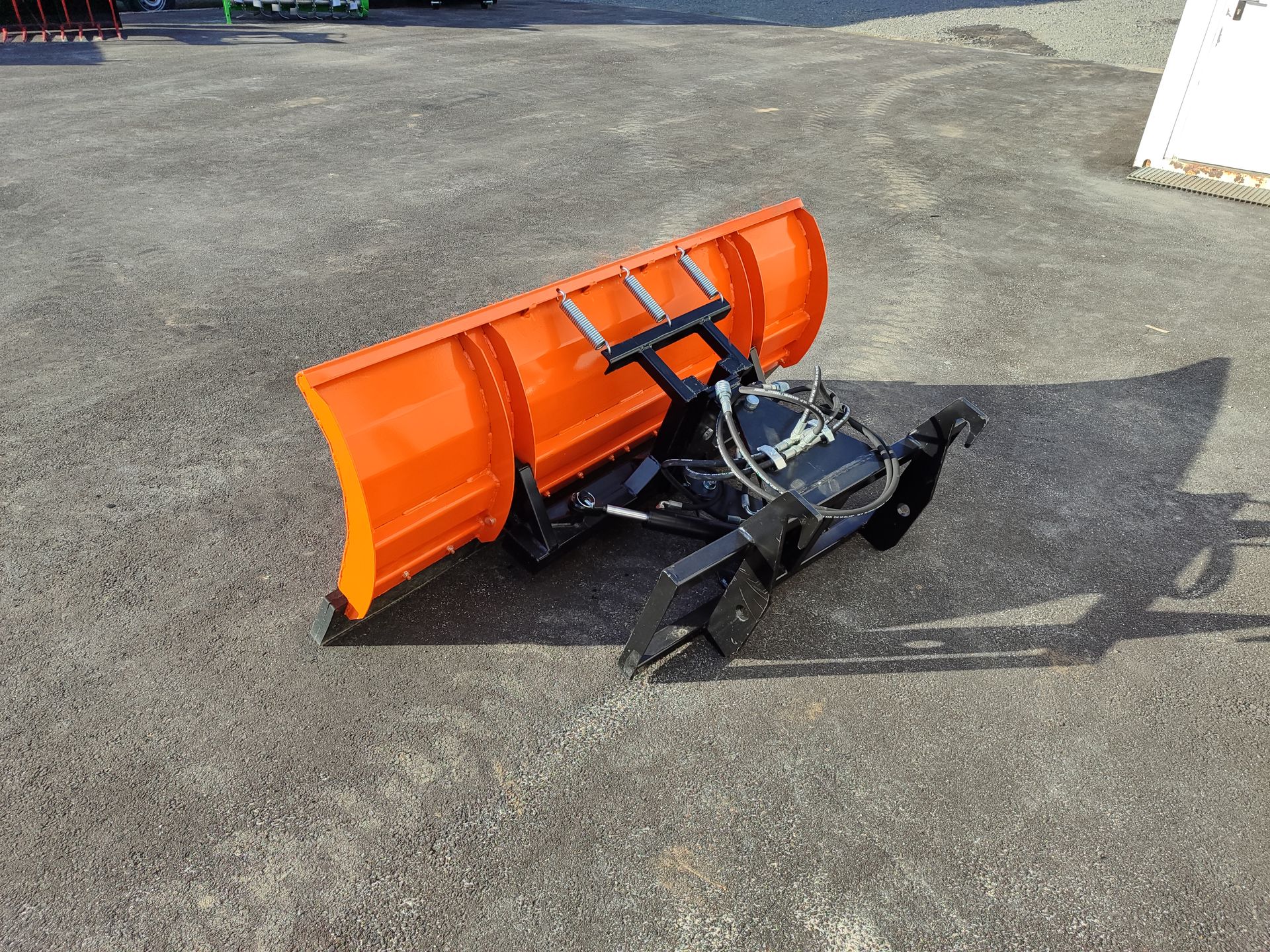 Schneeschild 200 cm hydraulisch verstellbar Weidemann-Aufnahme und Stoßdämpfung