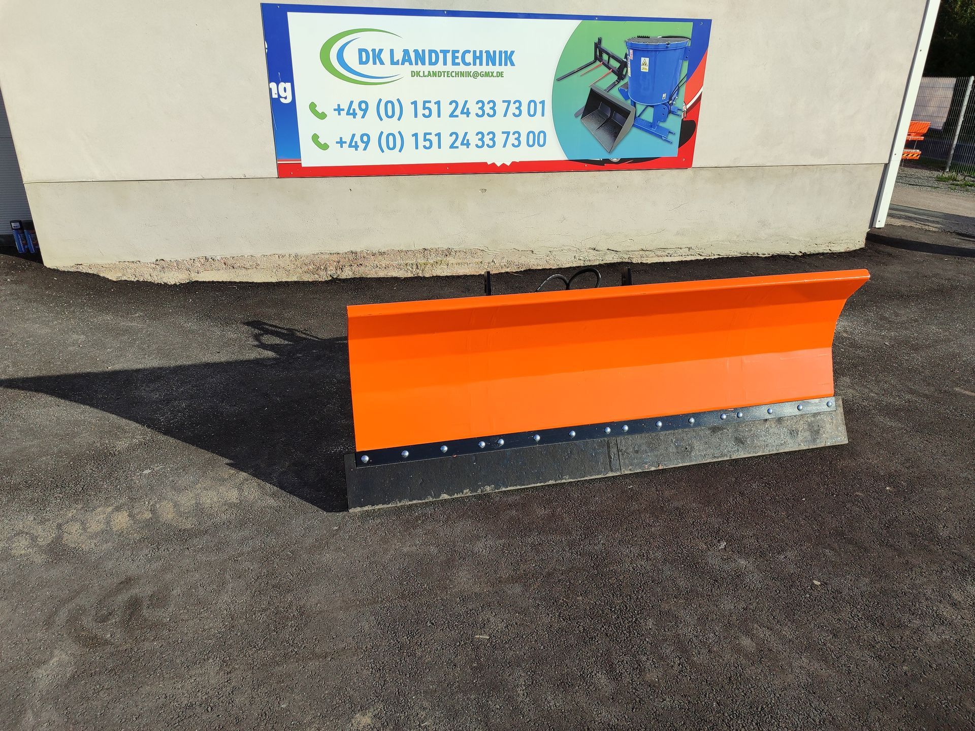 Schneeschild 200 cm hydraulisch verstellbar Weidemann-Aufnahme und Stoßdämpfung